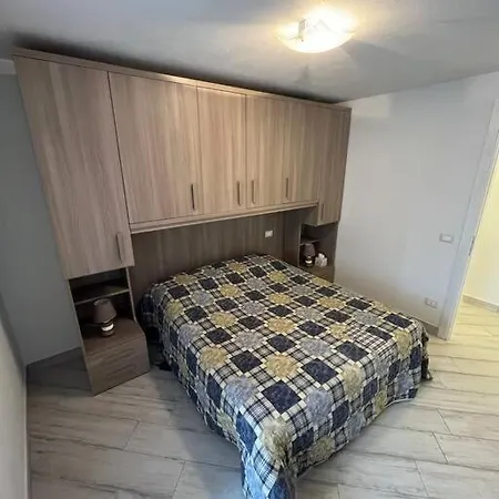 J Villa d'Allegno